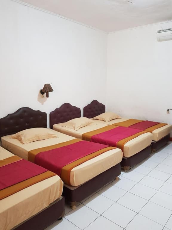 Hotel Royal Juanda - photo 2