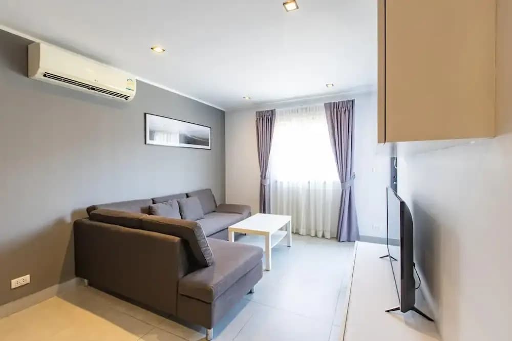 Modern Condo - 1BR T1-201 - photo 5