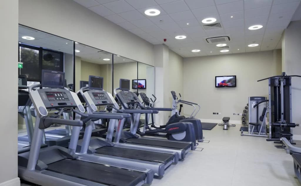 Holiday Inn London-Kensington Forum - photo 11
