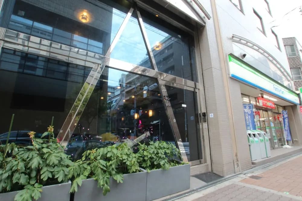 Shimanouchi Luxury Apartment - photo 1
