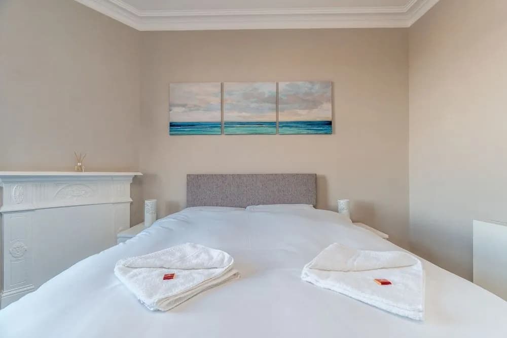 Silver Lining Charming Meadowbank Flat - photo 3