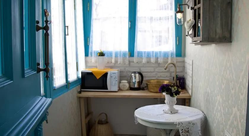 Creative Home in Old Tbilisi - photo 3