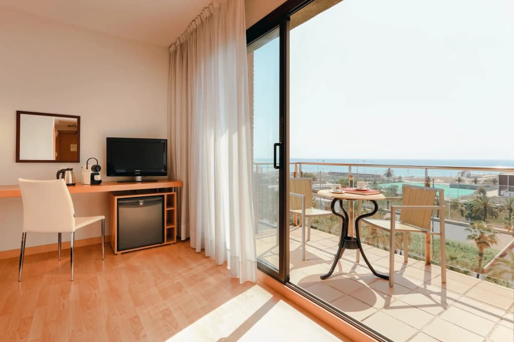 Catalonia Barcelona Beach Hotel - photo 6