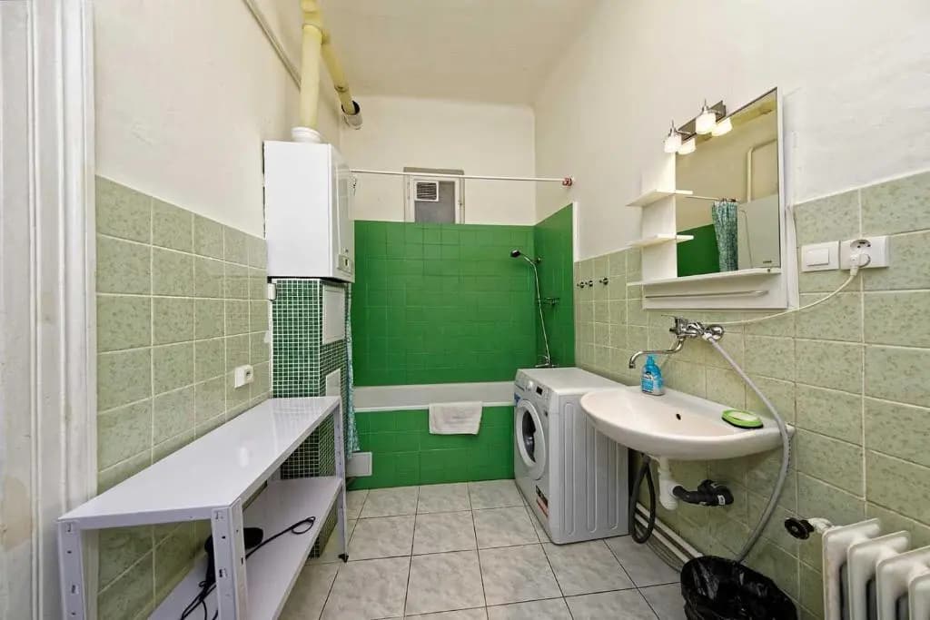 Peter's Tower Apartments - photo 7