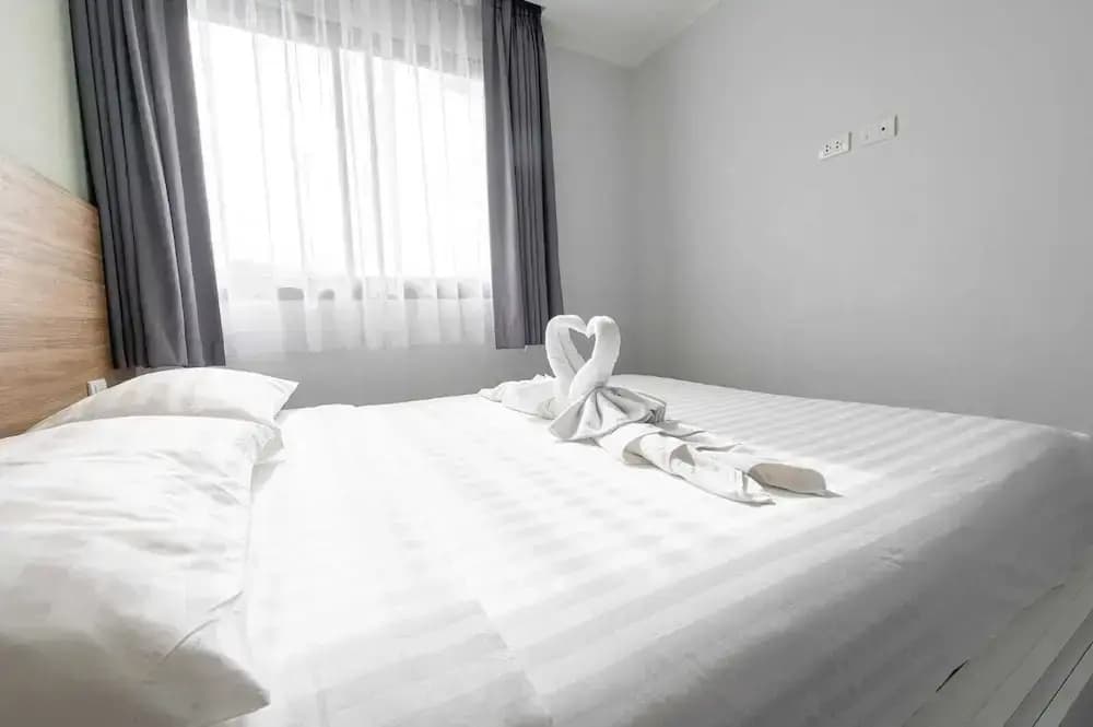 Charming 1-Bed Apt T3- 629 - photo 3