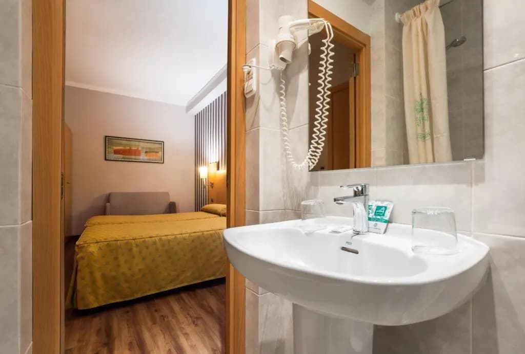 Hotel Lyon - photo 9