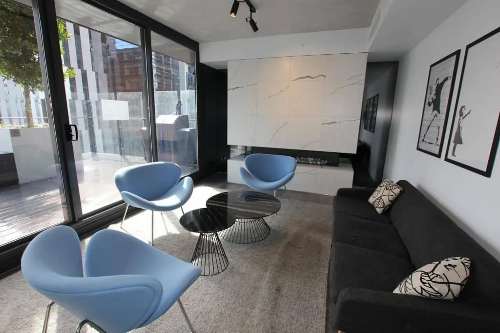 Carlson CBD Apartments - photo 7