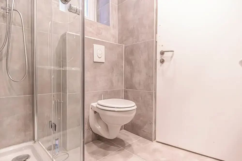 4BR Apt for 10P Walk to Westbahnhof - photo 8