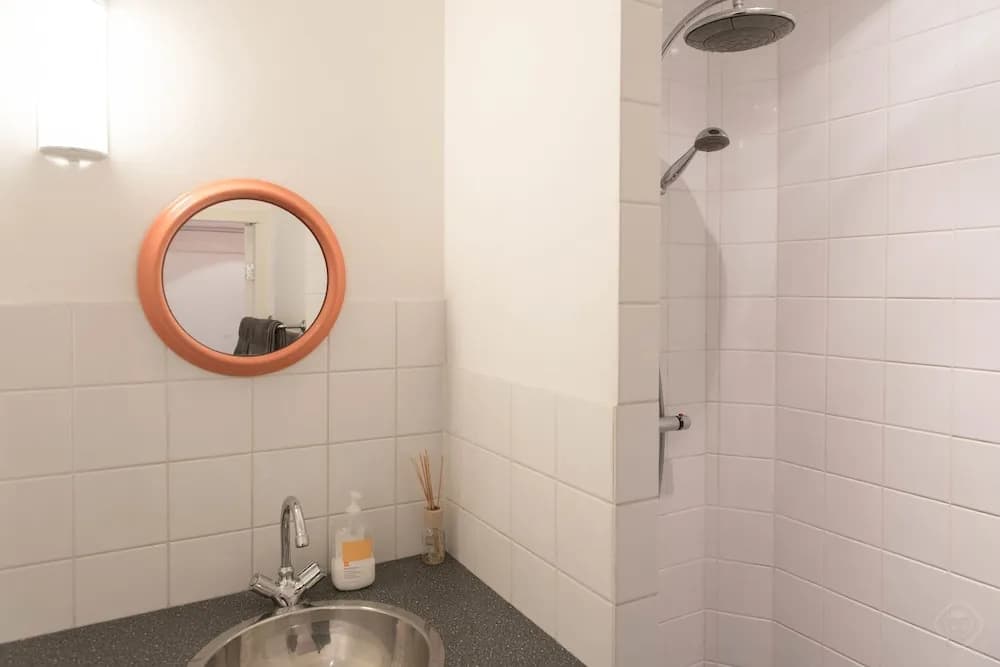Authentic West Apartment - photo 7