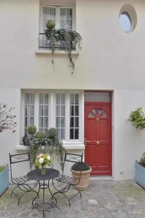 Hotel Unic Renoir Saint Germain - photo 1