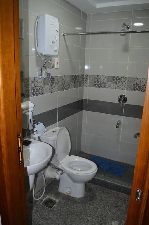 Royal Inn Residence - photo 9