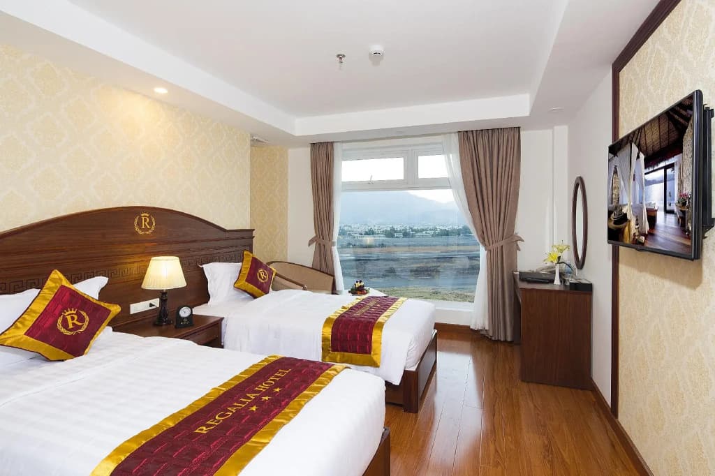 Regalia Hotel - photo 4