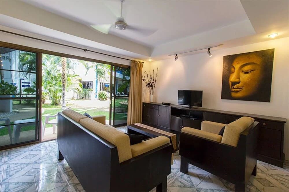 The Club Residence by Alexanders - photo 6