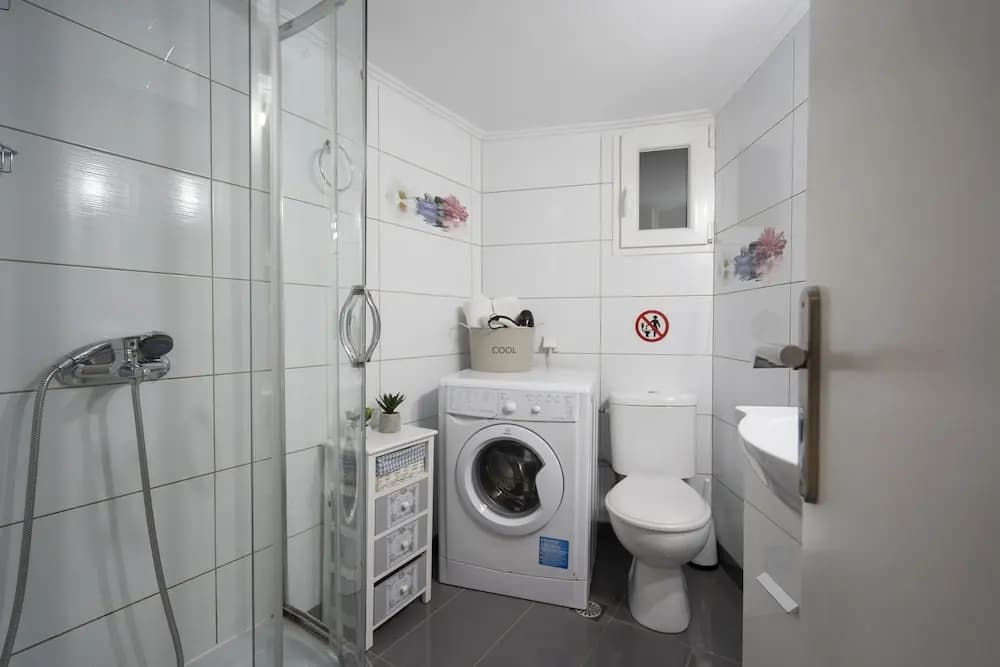 Lamda Vintage Apartment - photo 6