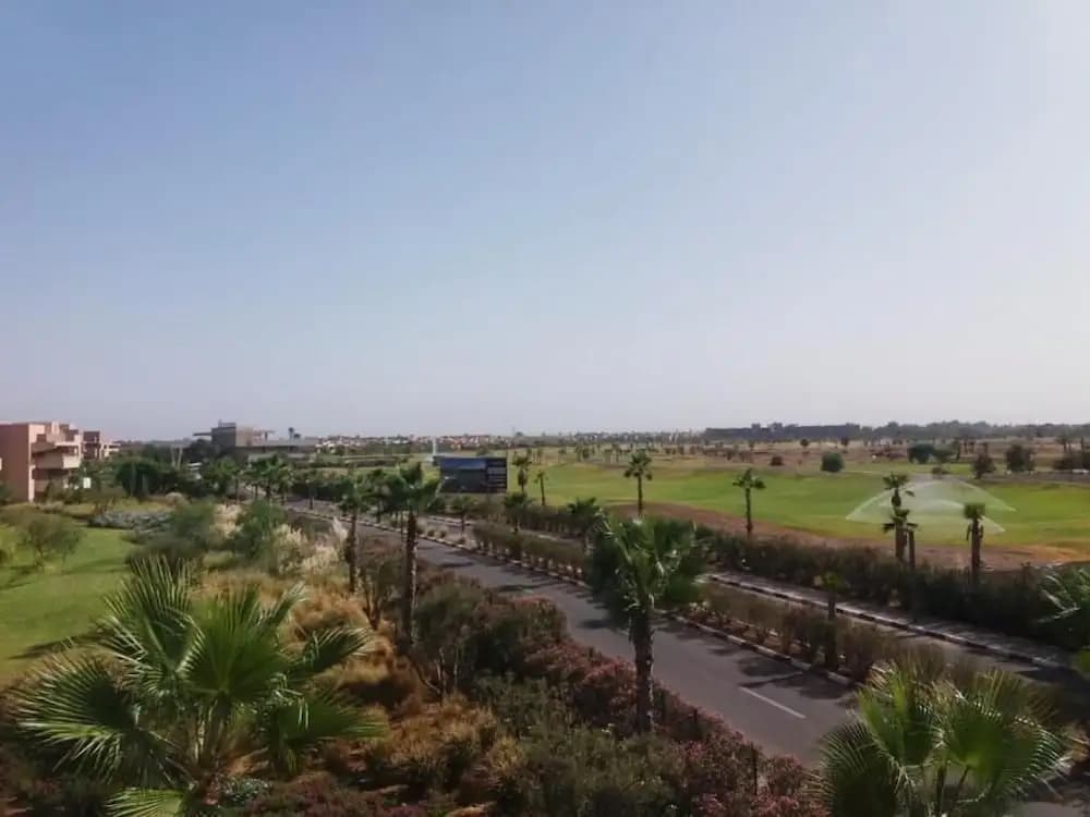 Jad Airport Luxury Apart Golf Pool - photo 7