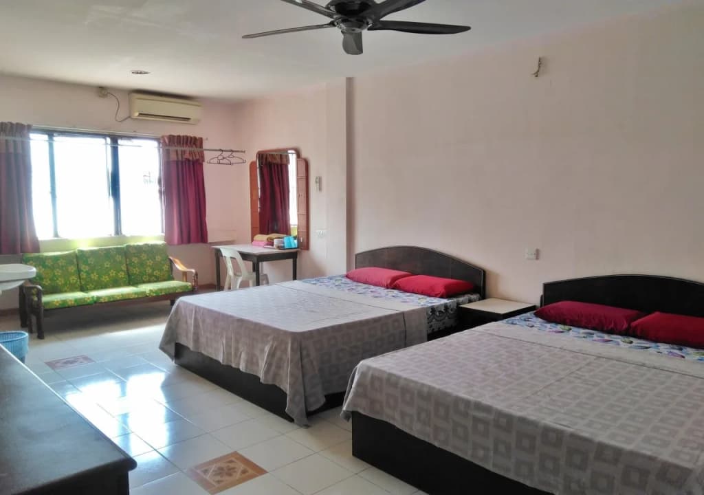 New Budget Inn Hotel - photo 1