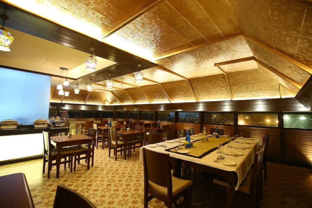 The IC's Hotel - photo 14