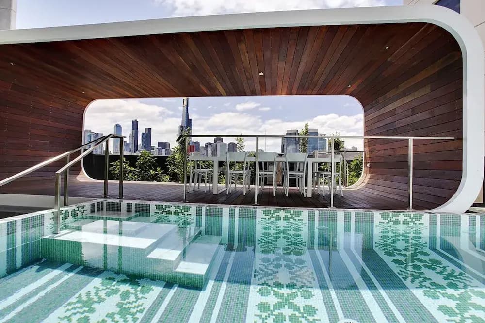 Chic City Escape With Pool, Gym & Parking - photo 10