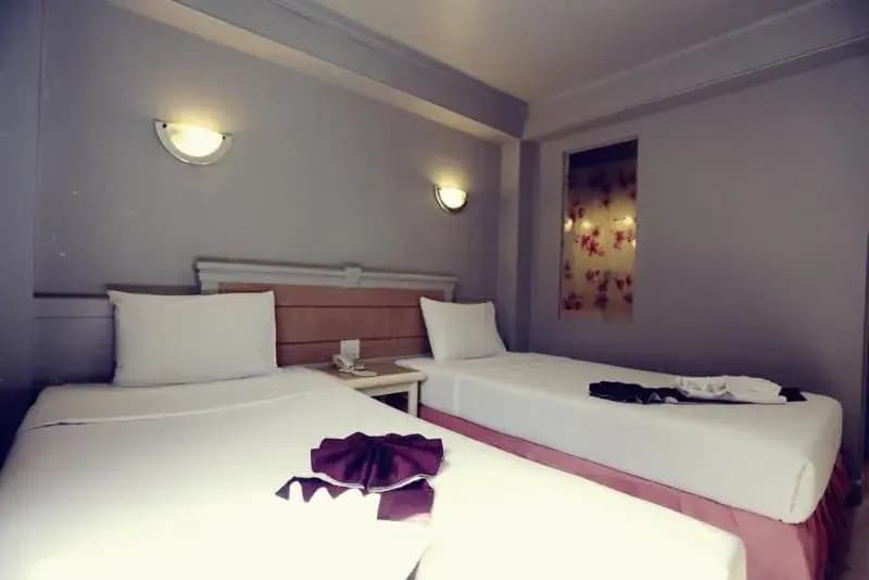Patong Beachfront Boutique Hotel - photo 1