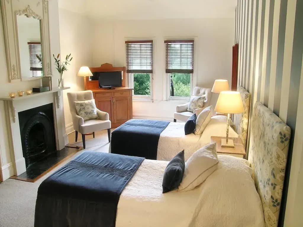 The Russell Boutique Hotel - photo 4