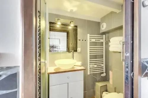 Paris 1st - Chatelet Les Halles - Rue Ferronnerie - Id 161 - photo 6