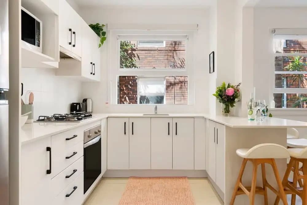 Bondi Breeze Apartment - photo 10