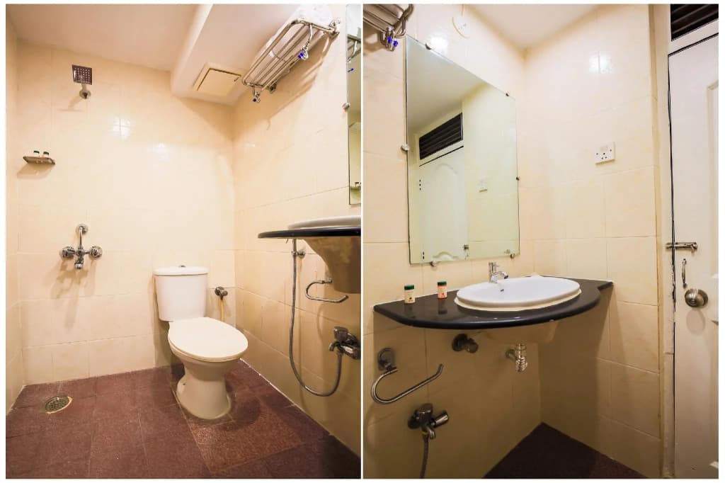 OYO Flagship 76609 Shiv Hotel Sector 33 Begampur - photo 5