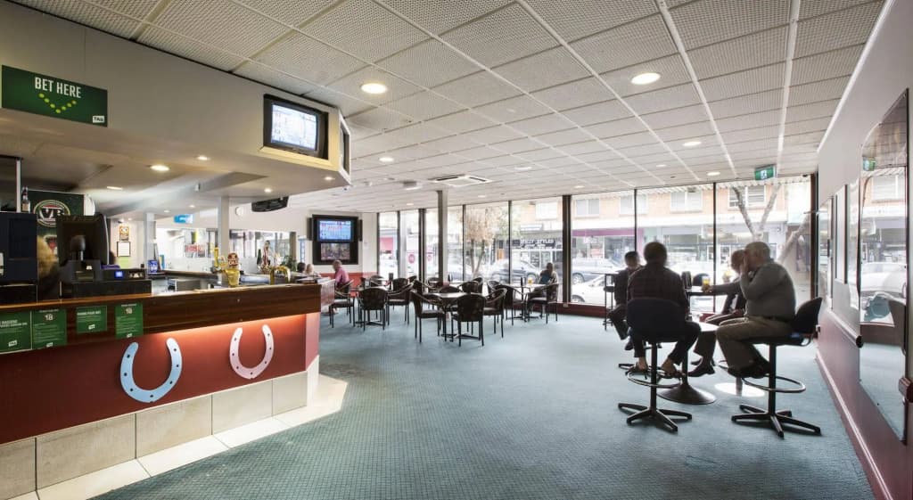 Villawood Hotel - photo 2