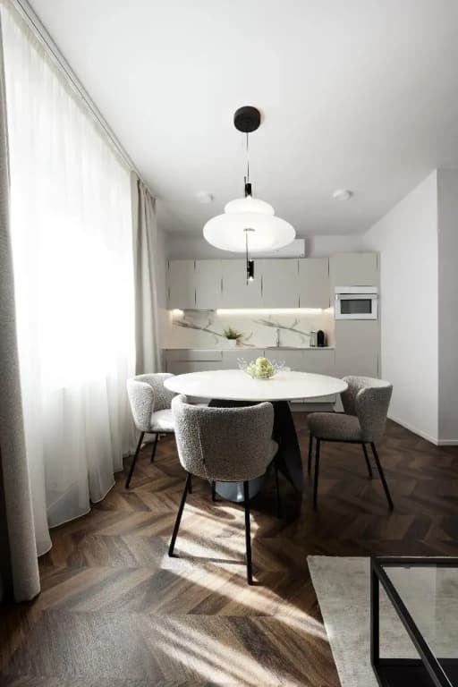 The Amberlyn Suite Hotel - photo 11