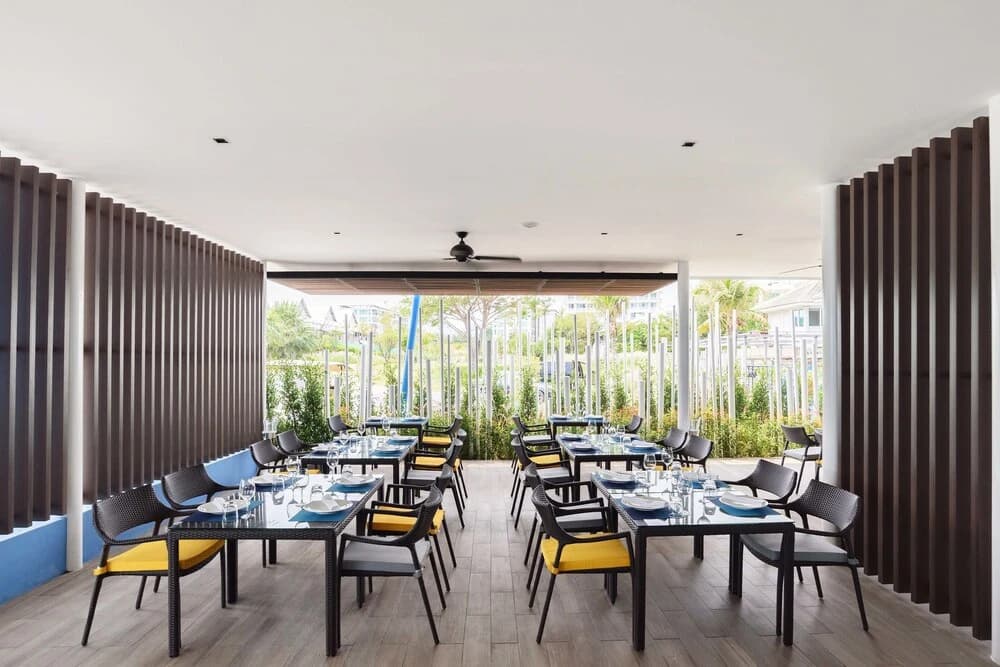 Lux Contemporary Condo By Favstay - photo 6