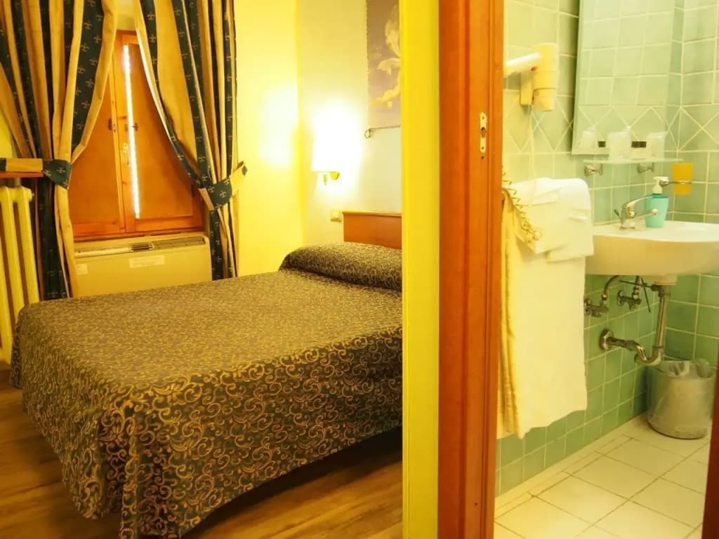 Hotel Santa Croce - photo 8