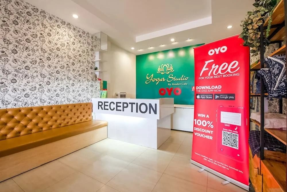 OYO 281 The Reader Cafe and Room - photo 10