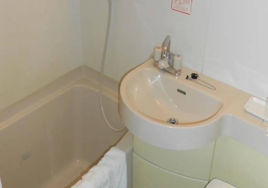 R&B Hotel Otsuka-eki Kita-guchi - photo 8