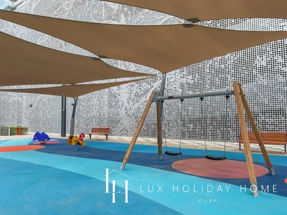 LUX | 2BR Lagoon View – District One, 10–15 min Burj Khalifa - photo 10