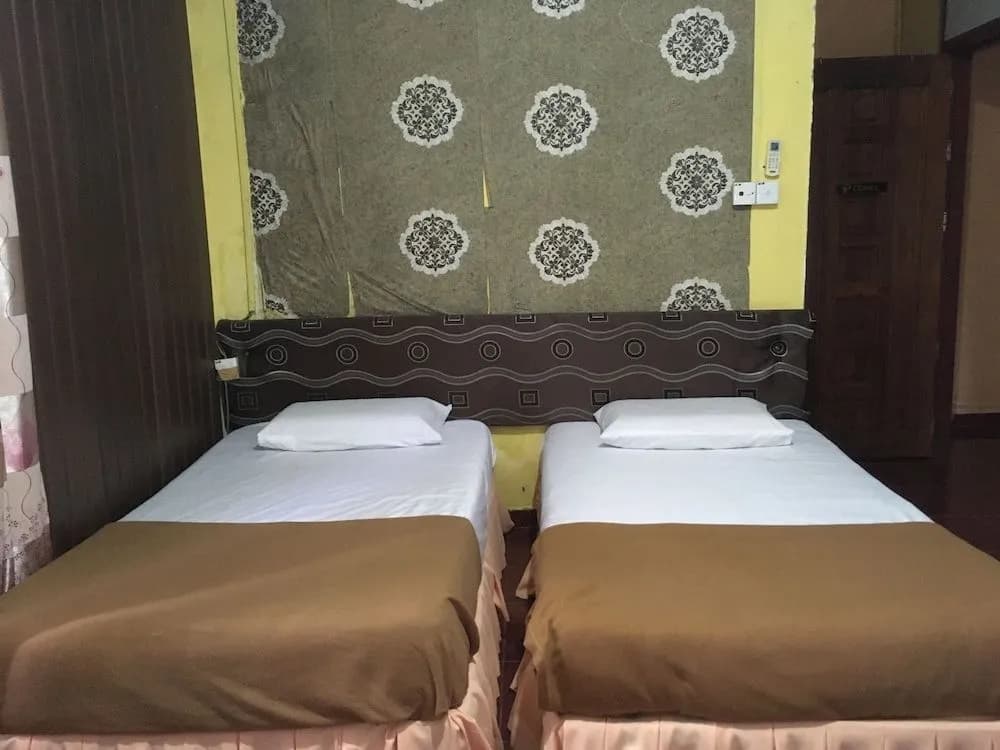 OYO 89653 Anisaa Inn - photo 6