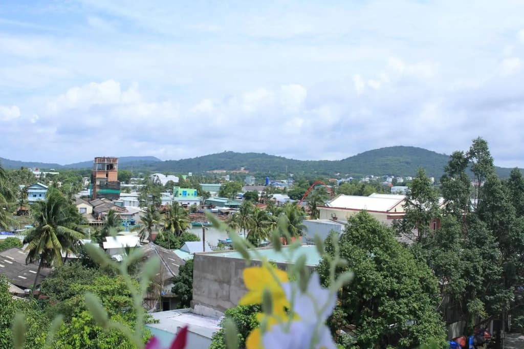 OYO 153 L&M Hotel - photo 14