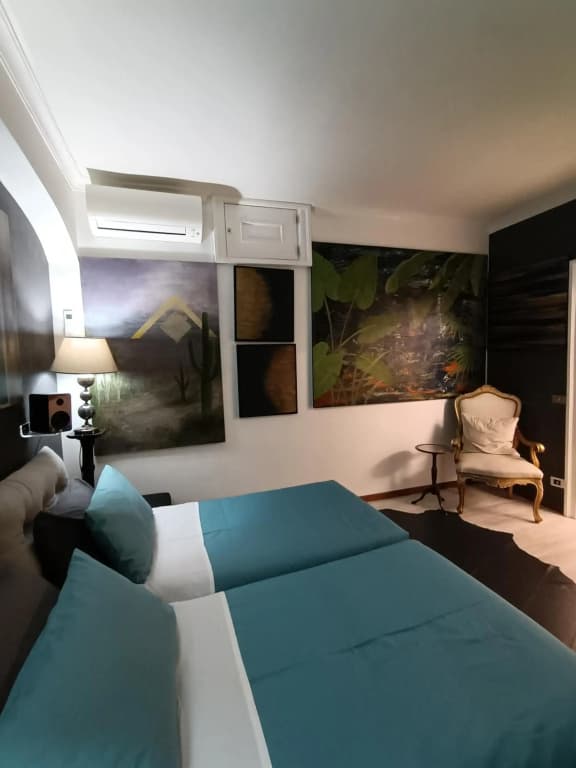 Spanish Steps bedroom - photo 13