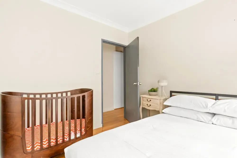 Lovely 2-bed With Balcony - photo 8
