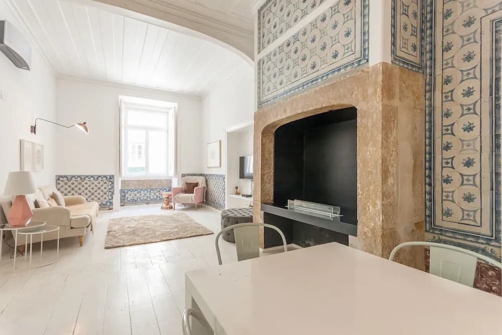 Baixa Tile Blue Two-Bedroom Apartment - by LU Holidays - photo 4
