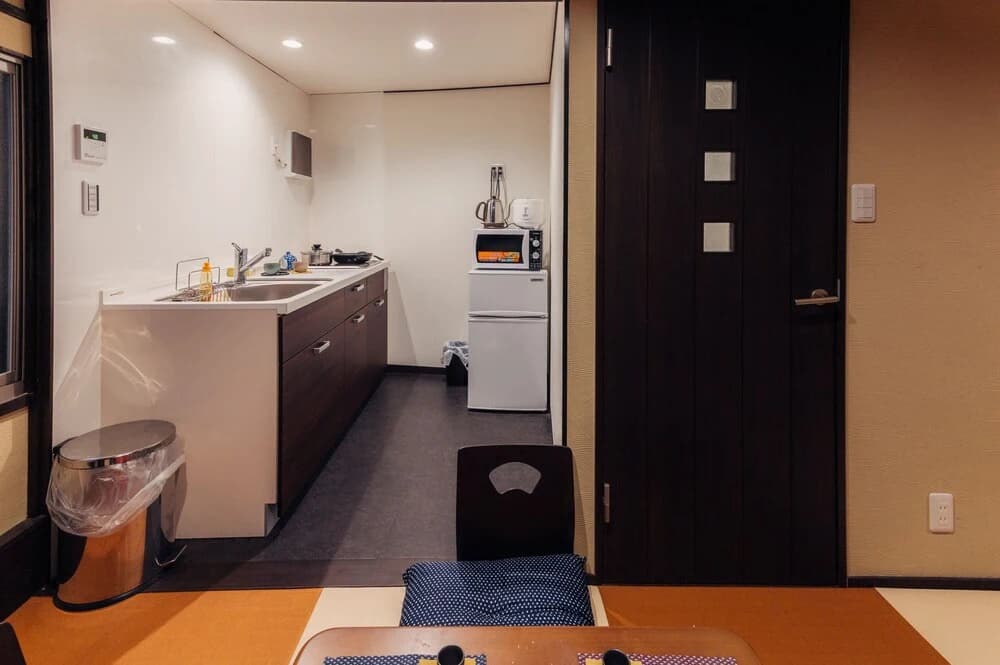 Local stay in Namba - photo 17