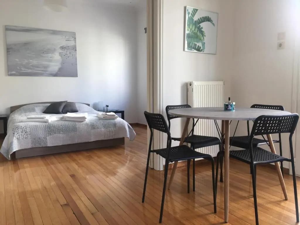 Central 5 Room Apartment - main photo
