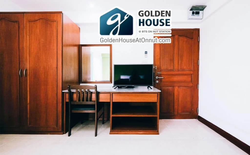 Golden House @ Onnut Station - photo 3