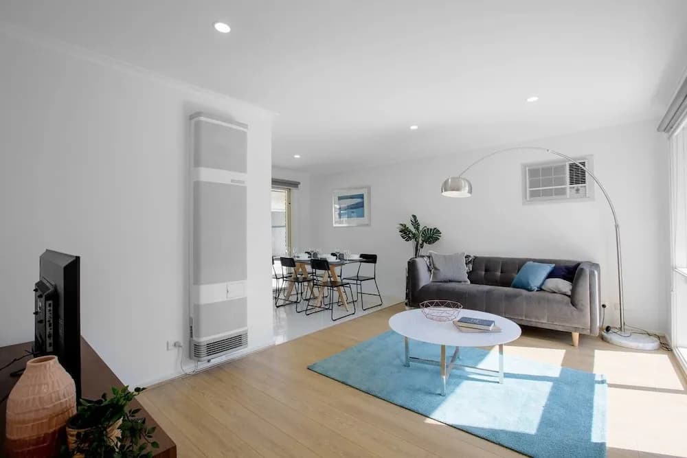 Comfy Beautiful House in Epping - photo 2