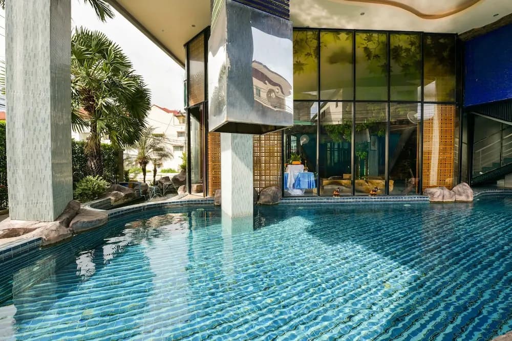 OYO 143 Dday Resotel Pattaya Hotel - photo 17