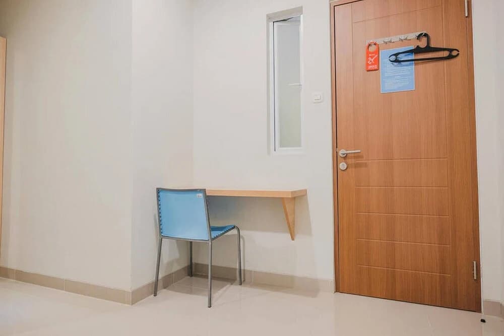 Kost M25 Hostel by Reddoorz - photo 12