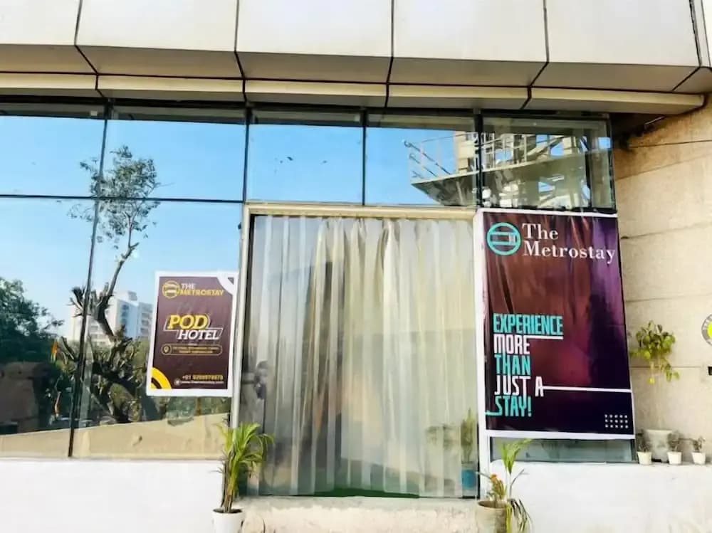The Metrostay Delhi - photo 12