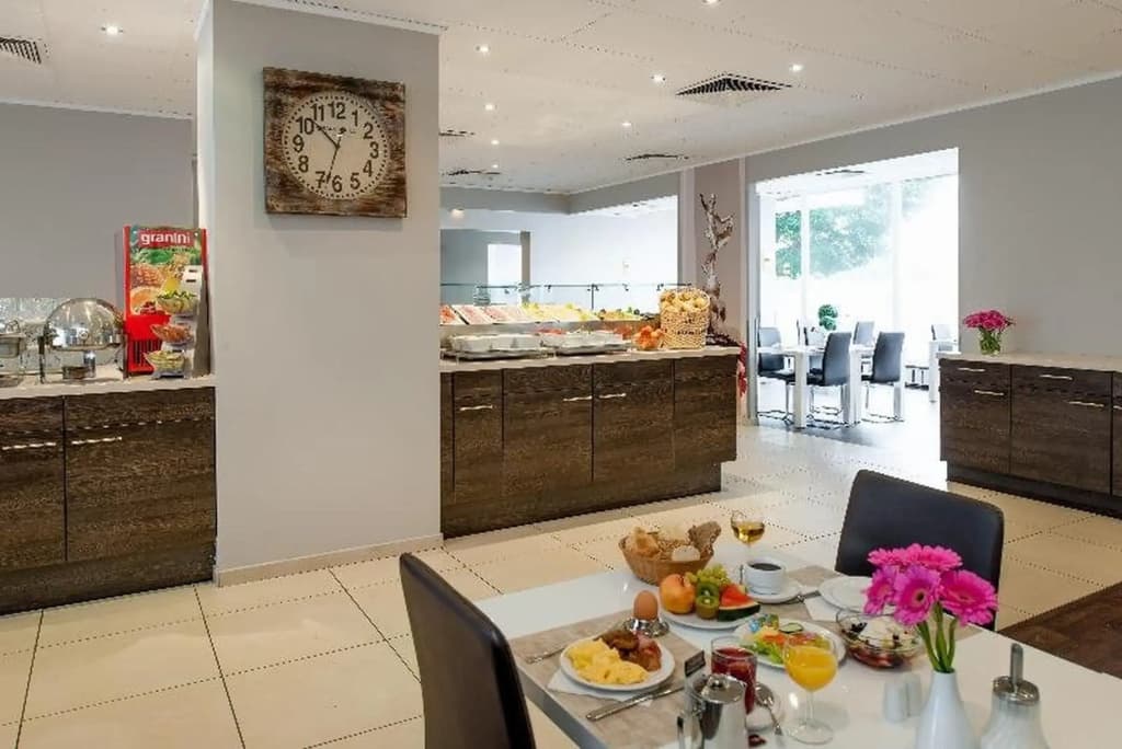 Mercure Hotel Berlin Am Alexanderplatz - photo 13