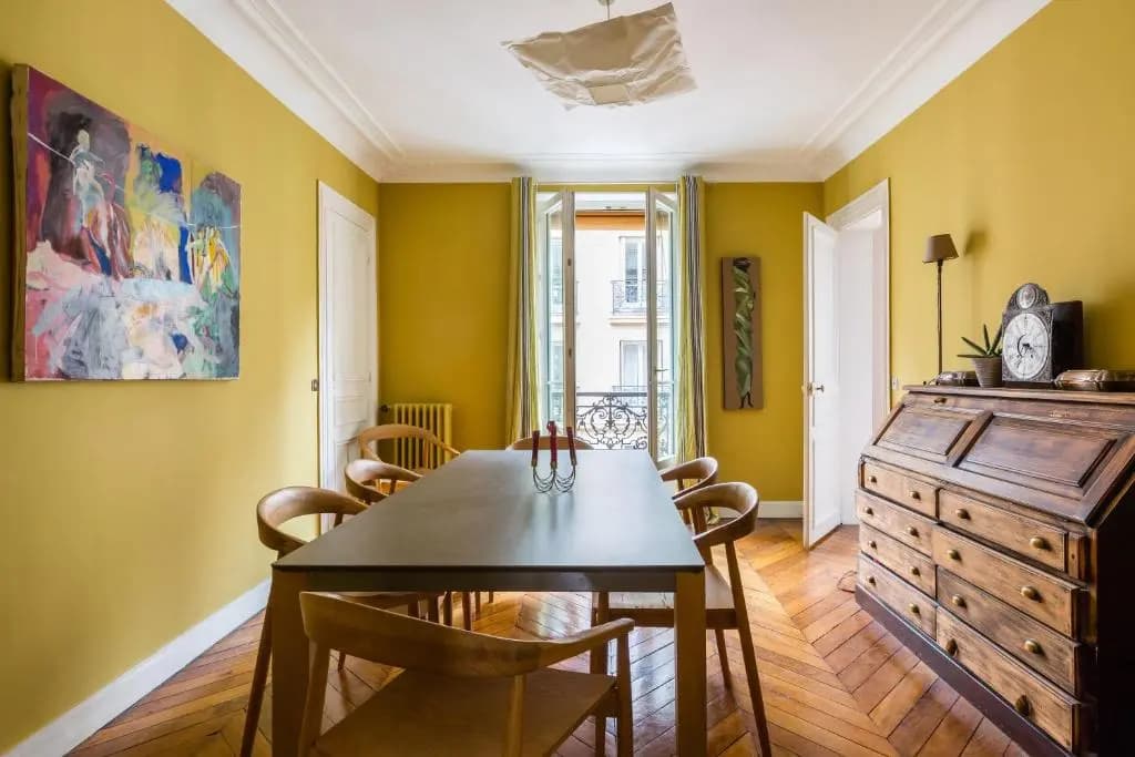 Veeve - Muted Beauty in Batignolles - main photo