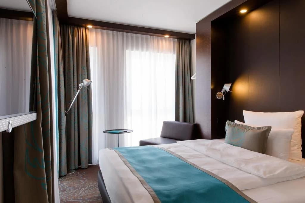 Motel One Berlin-Upper West - photo 35