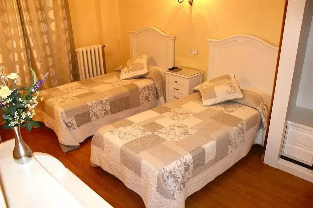 Hostal Montecarlo - photo 5